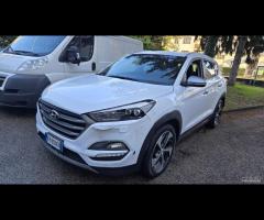 Hyundai Tucson 1.7 CRDi Sound Edition Incidentata