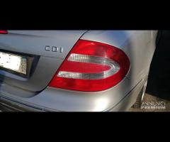 Ricambi Mercedes CLK 270 D del 2006 motore 612967 - 11