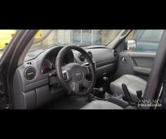 Ricambi Jeep Cherokee 2,8 D del 2005 motore 30C - 8