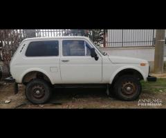 Ricambi Lada Niva 1.6 b DEL 1992