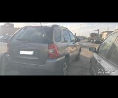 Ricambi Kia Sportage 2.0 B del 2009 - 6