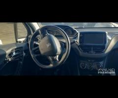 Ricambi Peugeot 208 1.4 D del 2013 motore 8H01 - 6