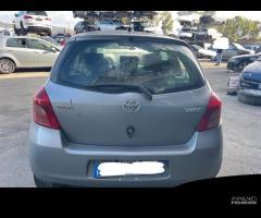 Ricambi Toyota Yaris 1.0 benz 69cv del 2006