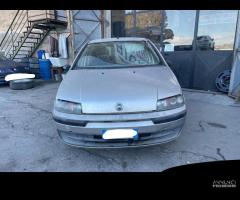 Ricambi Fiat Punto 1.2 benz 60cv del 2001