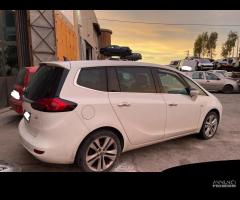 Ricambi Opel Zafira Tourer 2.0 CDTi 130cv del 2011 - 19