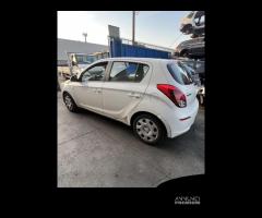 RICAMBI USATI AUTO HYUNDAI i20 1Â° Serie Benzina 1 - 6