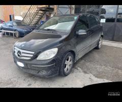 Ricambi Mercedes-Benz B180 2.0 CDI 109cv del 2010 - 1