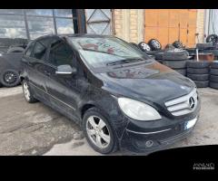 Ricambi Mercedes-Benz B180 2.0 CDI 109cv del 2010 - 2