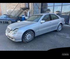 Ricambi Mercedes-Benz E270 CDI 177cv del 2003