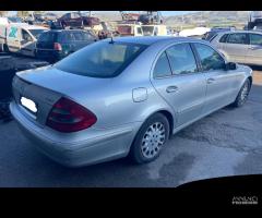 Ricambi Mercedes-Benz E270 CDI 177cv del 2003