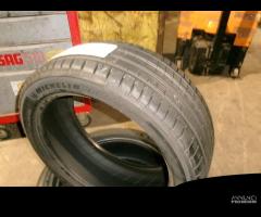 Gomme 235/45/19 99t