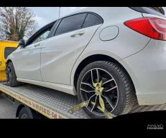 SI VENDE PER RICAMBI MERCEDES CLASSE A K9K 2015 - 6