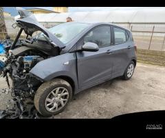 SI VENDE PER RICAMBI HYUNDAI I10 MOTORE G3LA 1foro