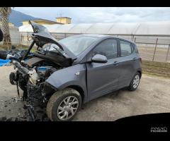 SI VENDE PER RICAMBI HYUNDAI I10 MOTORE G3LA 1foro