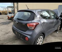 SI VENDE PER RICAMBI HYUNDAI I10 MOTORE G3LA 1foro