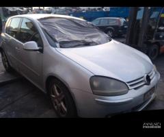 VOLKSWAGEN GOLF 5 2.0 TD 2008 BKD PER RICAMBI