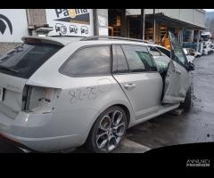 SKODA OCTAVIA 2.0 B 2015 CHH PER RICAMBI - 4