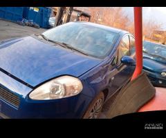 FIAT GRANDE PUNTO 1.3 TD 2007 199A2000 PER RICAMB