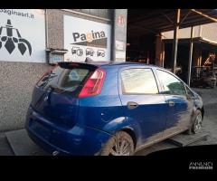 FIAT GRANDE PUNTO 1.3 TD 2007 199A2000 PER RICAMB