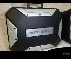 Valigie laterali Moto Guzzi V85 TT