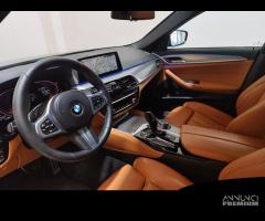 BMW 530 d xDrive Touring Msport 249cv - 6