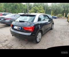 Audi A1 1.6 TDI 105 CV bicolore