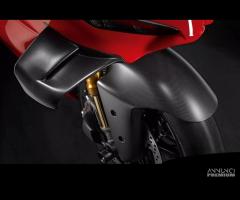 PARAFANGO IN CARBNIO PER DUCATI PANIGALE V4 2025