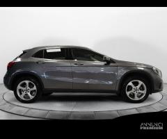 MERCEDES-BENZ GLA 200 d Sport - 4