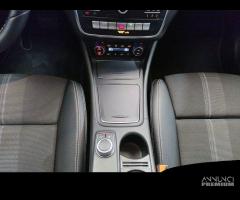 MERCEDES-BENZ GLA 200 d Sport - 9