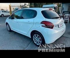 Peugeot 208 1.4 HDi 2015