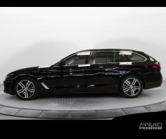 BMW 520 d 48V xDrive Touring Business - 3