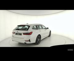 BMW 320d Touring Luxury auto - 3