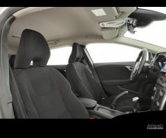 VOLVO V40 2.0 d2 Business - 10