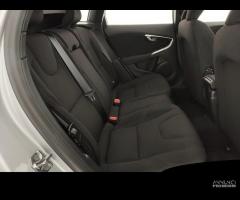 VOLVO V40 2.0 d2 Business - 17