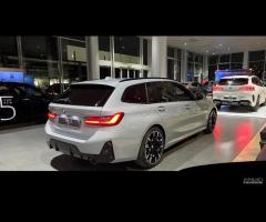 BMW BMW 320d xDrive Touring - 17