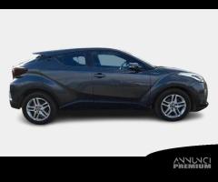 TOYOTA C-HR 1.8H 98CV E-CVT Business - 1