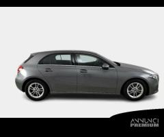 MERCEDES-BENZ A 180 d Automatic Business Extra 5 P - 1