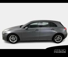 MERCEDES-BENZ A 180 d Automatic Business Extra 5 P - 2