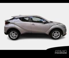 TOYOTA C-HR 1.8H 98CV E-CVT Business - 1