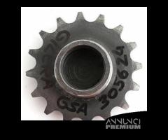 Pignone catena asse ruota Gilera Gsa 305624