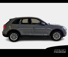 AUDI Q5 35 TDI Business quattro S tronic - 1