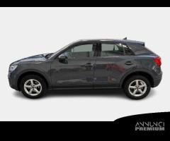 AUDI Q2 1.6 30 TDI BUSINESS S TRONIC - 2