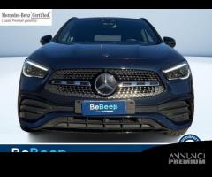 Mercedes-Benz GLA 200 D PREMIUM AUTO