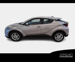 TOYOTA C-HR 1.8H 98CV E-CVT Business