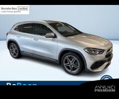 Mercedes-Benz GLA 200 D PREMIUM 4MATIC AUTO