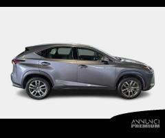 LEXUS NX 300h Hybrid Business 4WD