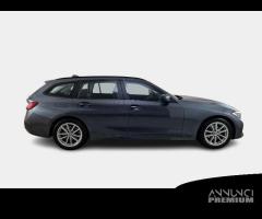 BMW 318 48V Business Advantage Touring auto