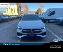 Mercedes-Benz GLA 180 D PREMIUM AUTO