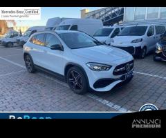 Mercedes-Benz GLA 180 D PREMIUM AUTO