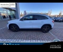 Mercedes-Benz GLA 180 D PREMIUM AUTO